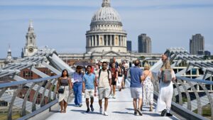 FTSE 100, DAX, Renk earnings, European stocks