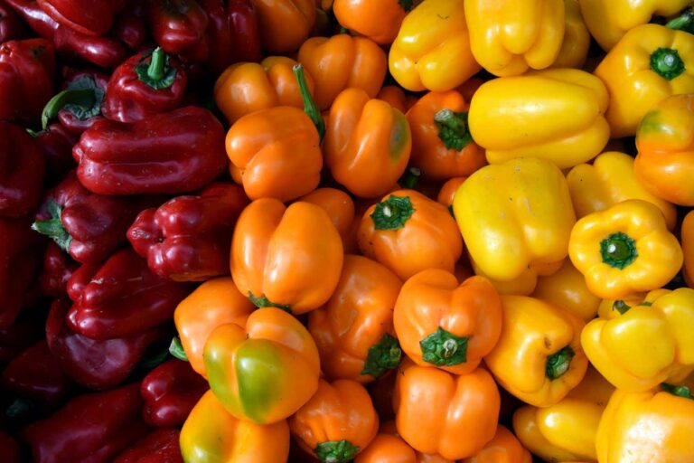 Do the bumps on a bell pepper reveal how sweet it will be? Er, no